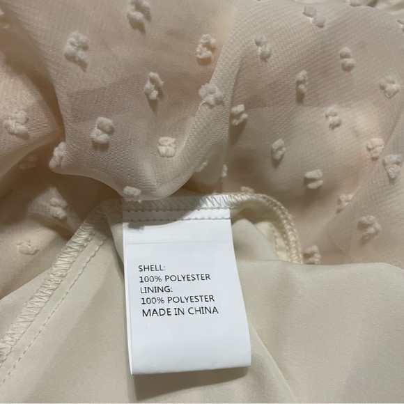 NWT women’s casual cream color long sleeve dress.  Size Medium - Picture 5 of 5